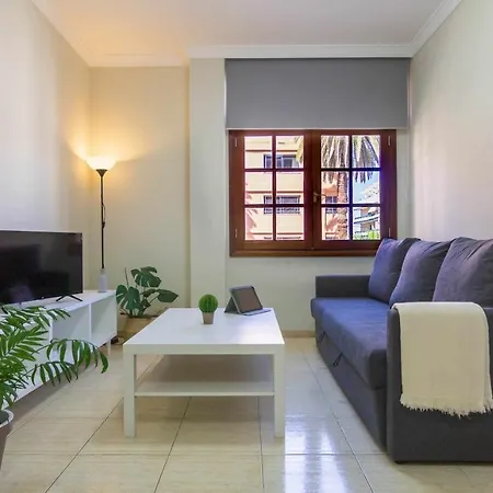 Central And Bright Y2 Apartment